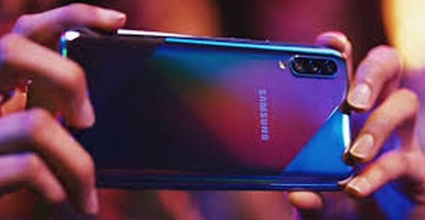 Samsung Galaxy A70s Feature Review